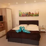 شقة Roeschen
